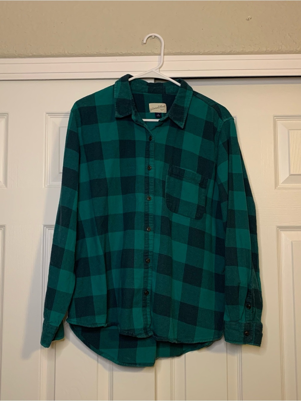 Mens Universal Thread Teal & Black Plaid Button Down Shirt